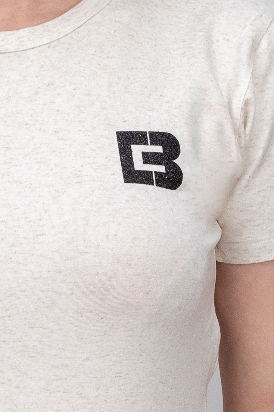 MINIMAL CREAM - tricou minimalist pentru femei